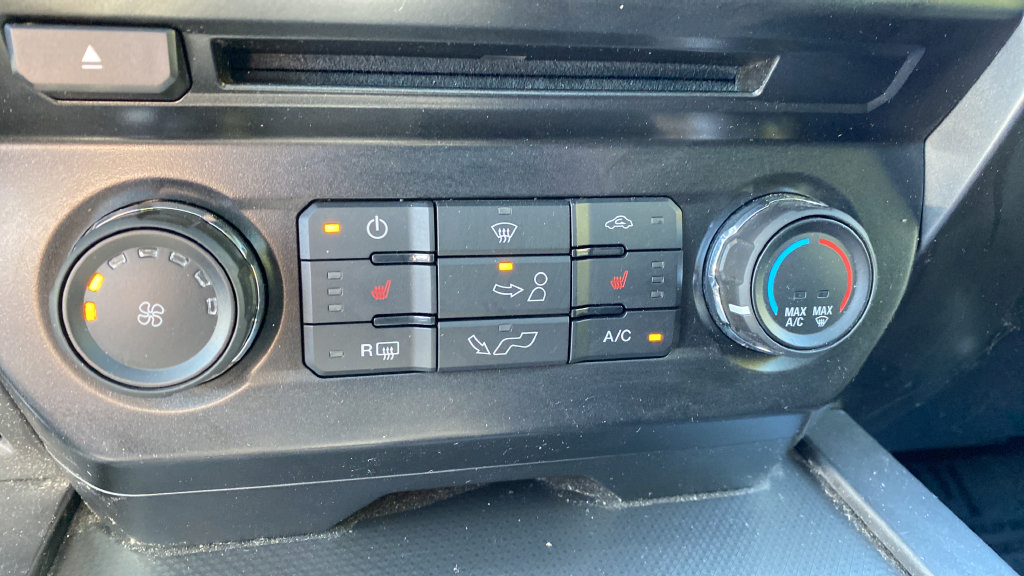 Used 2017 Ford F150 XLT w/ Equipment Group 302A Luxury AWD/4WD image 18