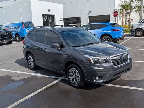 Used 2021 Subaru Forester Premium image 2