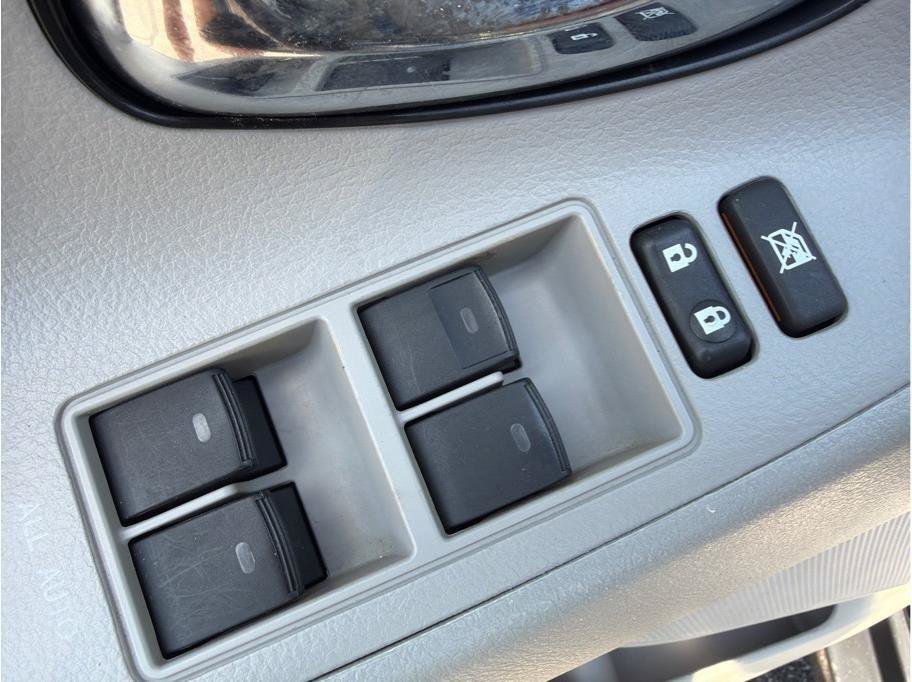 Used 2010 Toyota Camry LE FWD image 8