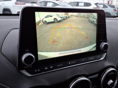 Used 2022 Nissan Sentra SV image 17