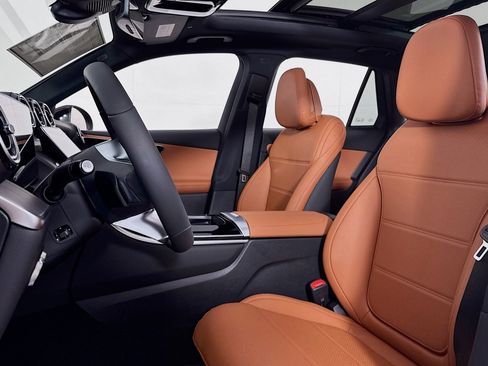 New 2026 Mercedes-Benz GLC 300 image 16