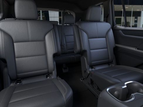 New 2026 GMC Acadia Elevation w/ Elevation Premium Package AWD/4WD image 17