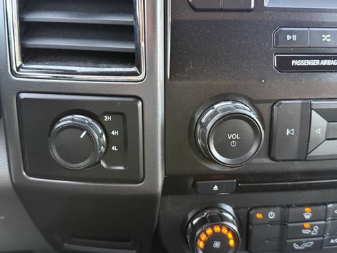 Used 2018 Ford F150 XLT image 13