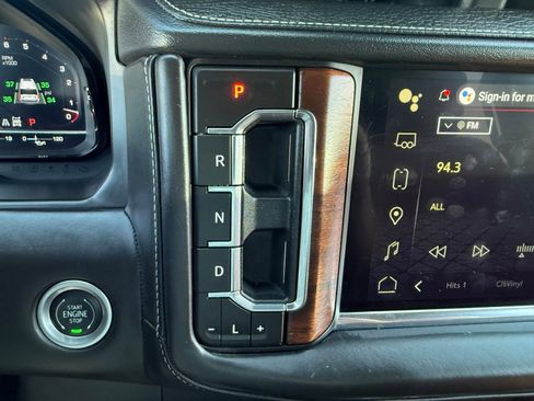 Used 2024 GMC Yukon Denali Ultimate AWD/4WD image 26