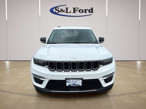 Used 2023 Jeep Grand Cherokee Limited AWD/4WD image 2