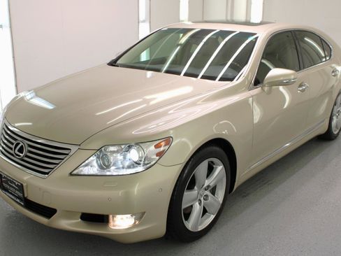 Used 2012 Lexus LS 460 w/ Luxury Value Edition RWD image 4
