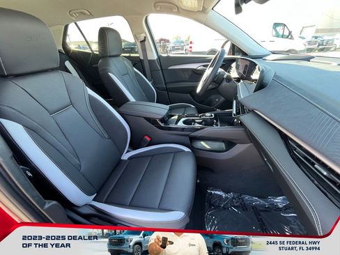 Certified 2025 Buick Envision Sport Touring image 21