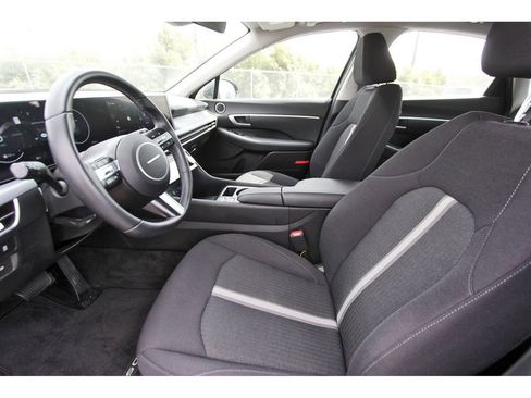 Used 2025 Hyundai Sonata SEL FWD image 15