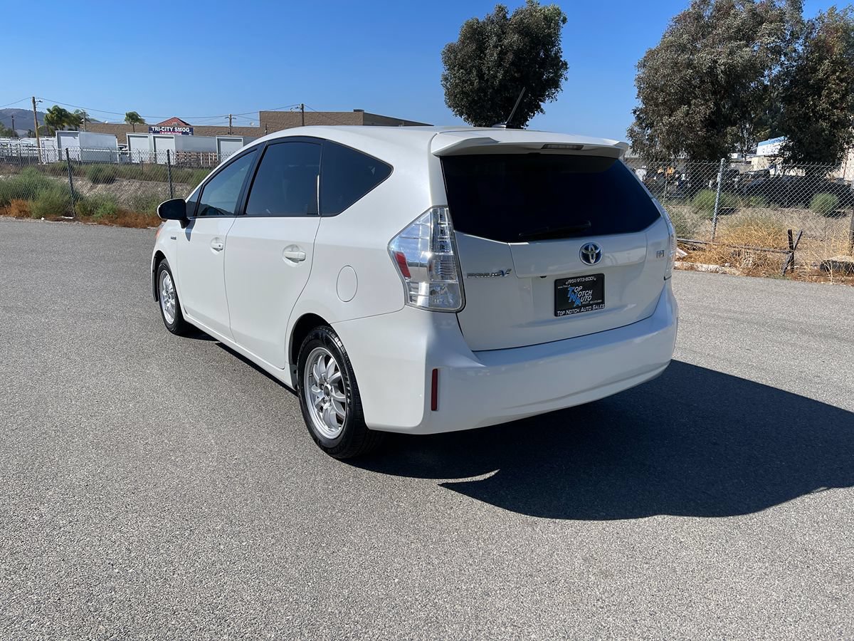 Used 2014 Toyota Prius V Three FWD image 7