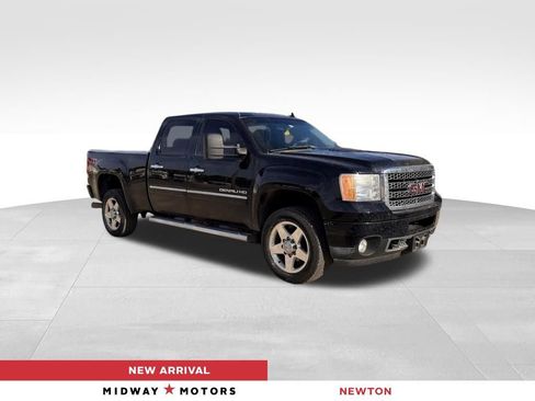 Used 2014 GMC Sierra 2500 Denali w/ Suspension Package, Off-Road AWD/4WD image 1