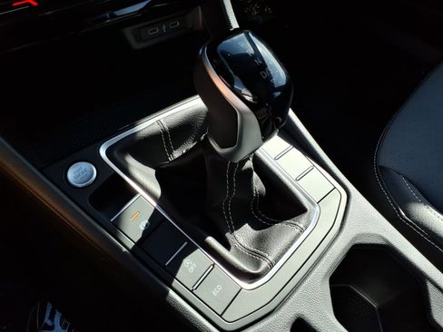 New 2026 Volkswagen Jetta SE FWD image 16