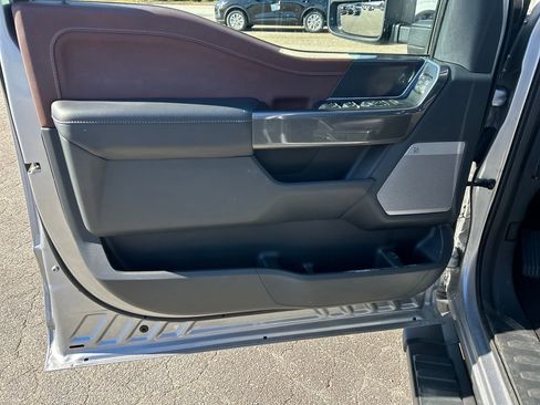 Used 2022 Ford F150 Lariat image 12