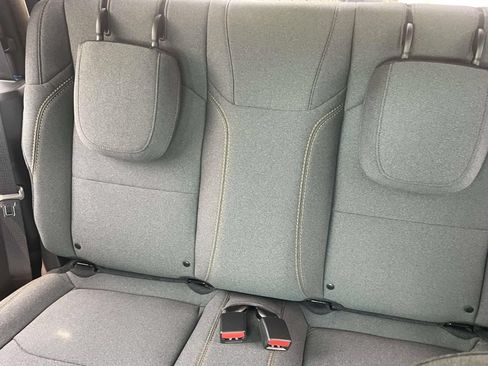 Used 2025 Jeep Wrangler Sport AWD/4WD image 16