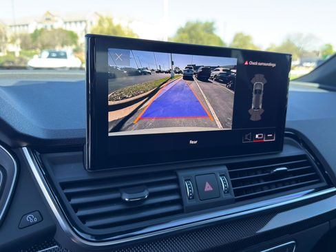 Used 2022 Audi SQ5 Premium image 19