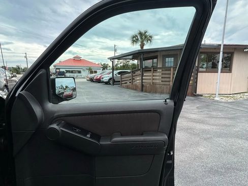 Used 2010 Ford Explorer Sport Trac XLT image 17