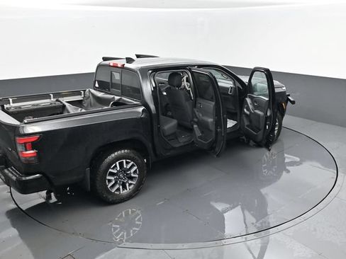 Used 2022 Nissan Frontier SV AWD/4WD image 26