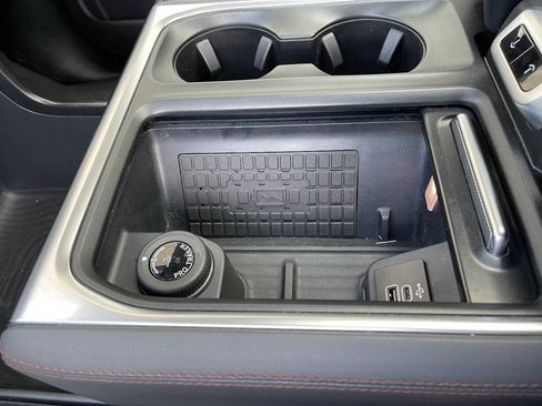 Used 2025 Ford Expedition Active AWD/4WD image 21
