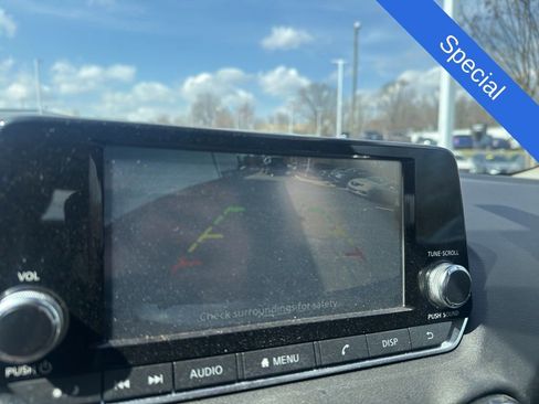 Used 2024 Nissan Sentra S image 14