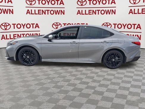 Used 2025 Toyota Camry SE w/ Convenience Package AWD/4WD image 4