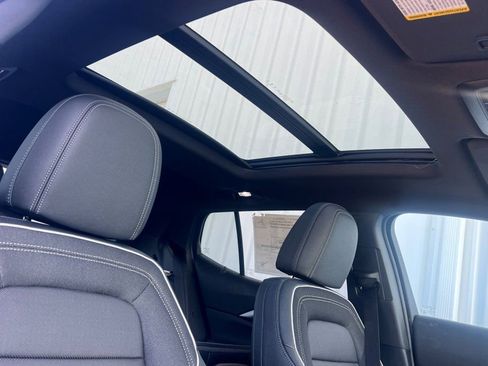 New 2026 Chevrolet Equinox EV LT w/ Convenience Package II FWD image 14