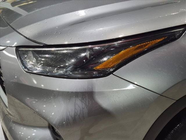 Used 2026 Toyota Highlander XLE AWD/4WD image 10