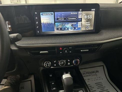 Certified 2025 Nissan Kicks SV w/ SV Premium Package AWD/4WD image 10