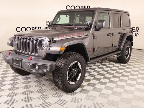 Used 2018 Jeep Wrangler Unlimited Rubicon w/ Dual Top Group AWD/4WD image 10