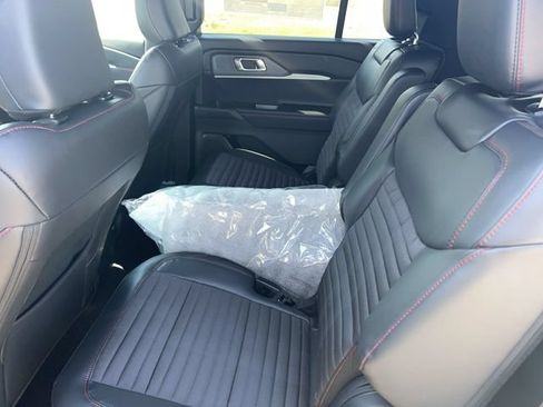 New 2026 Ford Explorer ST-Line w/ ST-Line Street Pack AWD/4WD image 7