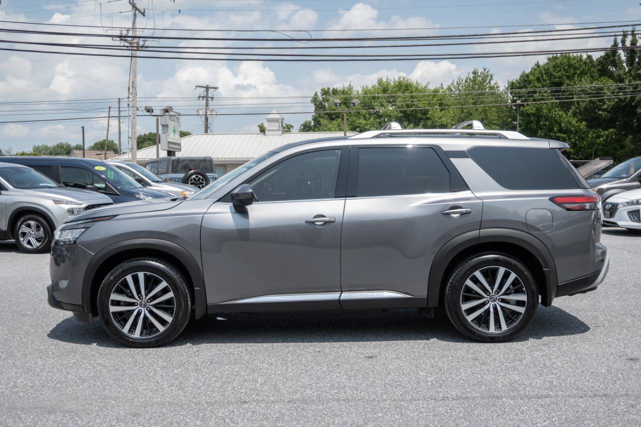 Used 2023 Nissan Pathfinder Platinum AWD/4WD image 8