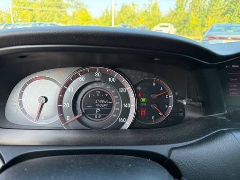 Used 2016 Honda Accord Sport image 16