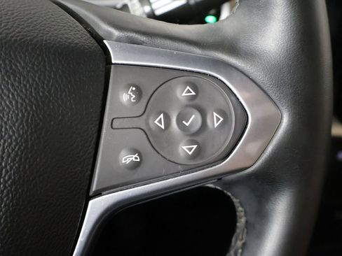 Used 2023 Chevrolet Traverse Premier AWD/4WD image 48