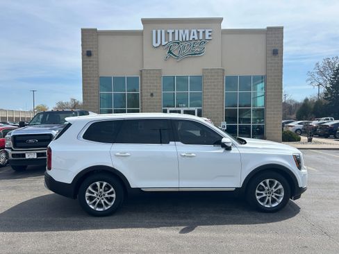 Used 2020 Kia Telluride LX AWD/4WD image 1