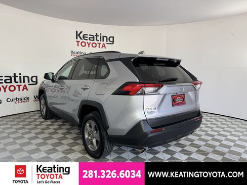 Used 2025 Toyota RAV4 XLE AWD/4WD image 7