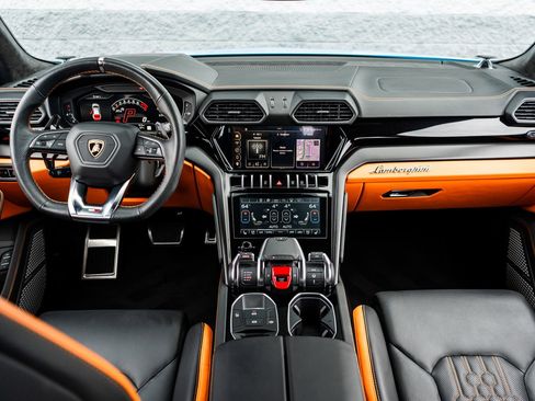 Used 2023 Lamborghini Urus S AWD/4WD image 4