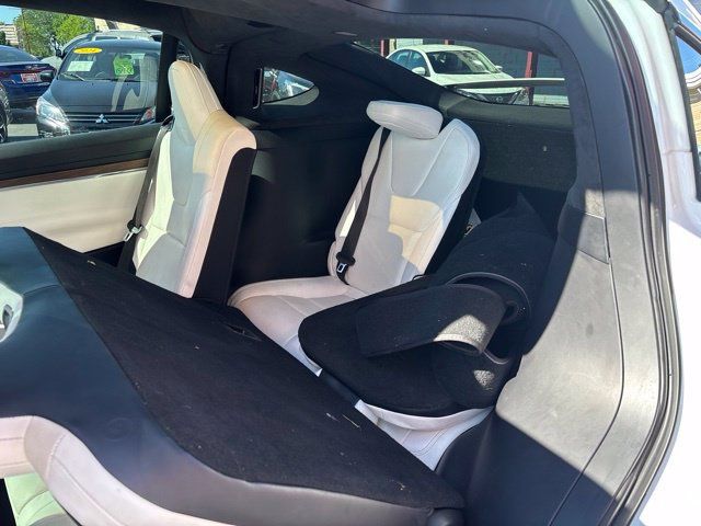Used 2022 Tesla Model X AWD/4WD image 19