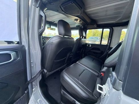 Used 2023 Jeep Wrangler Unlimited Sahara w/ Cold Weather Group AWD/4WD image 14