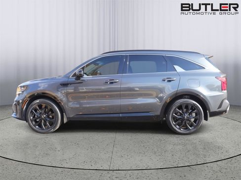 Used 2021 Kia Sorento SX image 3