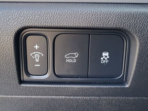 Used 2024 Kia Sorento SX image 19