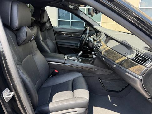 Used 2015 BMW 740i RWD image 37