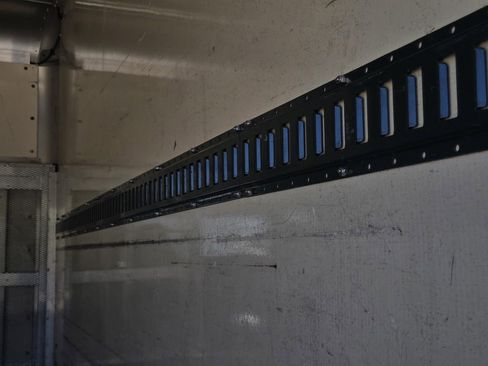 Used 2006 Chevrolet Express 3500 image 12