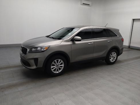 Used 2019 Kia Sorento LX image 2