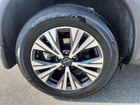 Certified 2023 Nissan Rogue SV w/ SV Premium B Package FWD image 11