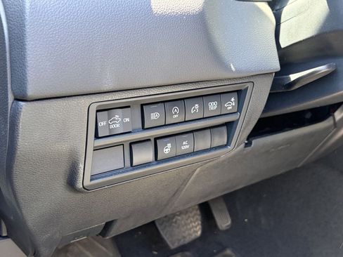 Used 2025 Toyota Tundra Limited AWD/4WD image 8