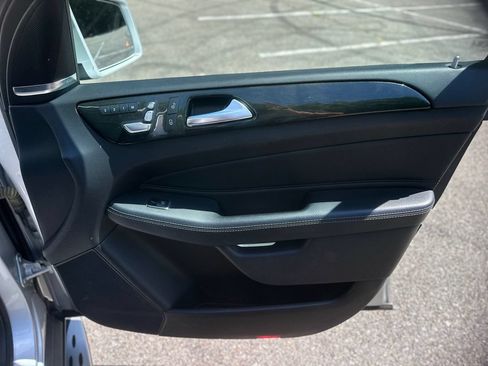 Used 2017 Mercedes-Benz GLS 450 4MATIC image 18