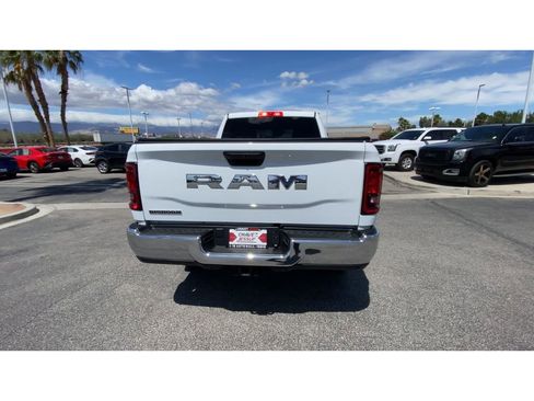 Used 2025 RAM 2500 Big Horn w/ Bed Convenience Group RWD image 7