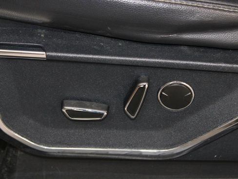 Used 2021 Ford F150 Lariat w/ Trailer Tow Package image 18