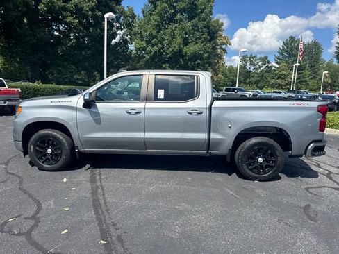 Used 2023 Chevrolet Silverado 1500 LT AWD/4WD image 8
