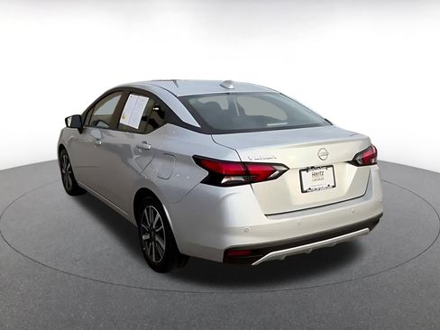 Used 2025 Nissan Versa SV image 11