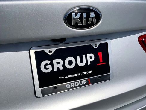 Used 2020 Kia Optima LX image 9