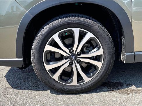 Used 2024 Subaru Forester Limited AWD/4WD image 9